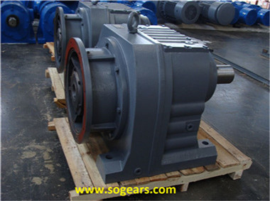 In-line helical gear drive