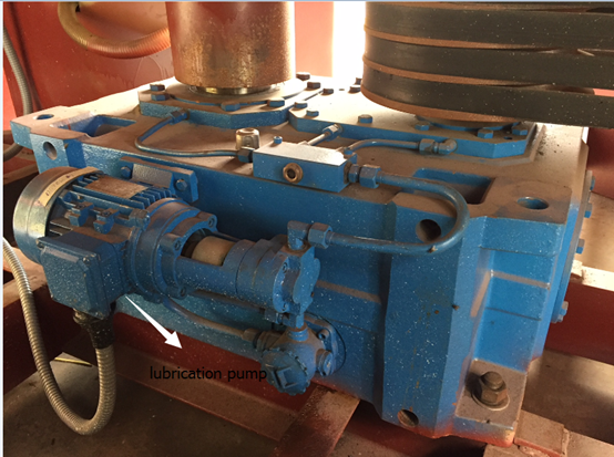 gearbox-with-oil-pumps